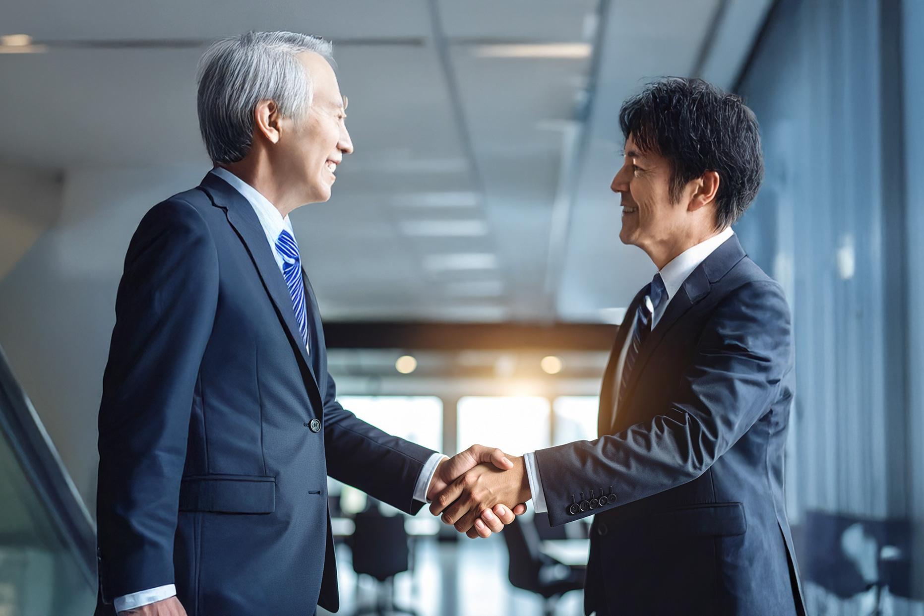私たちの強みは士業特化で35年の実績